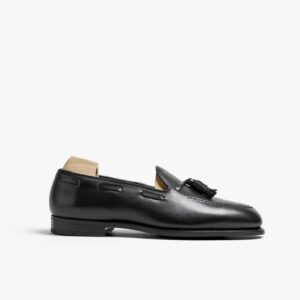 Quvadi  Tasteful Tassel In black