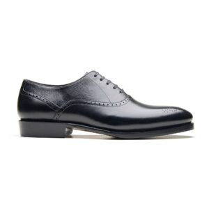 Quvadi Medallion Oxford In Black