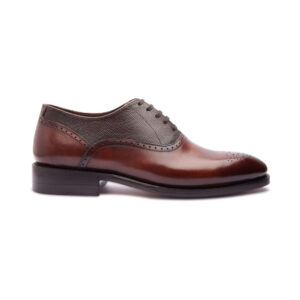 Quvadi Medallion Oxford In Brown Red